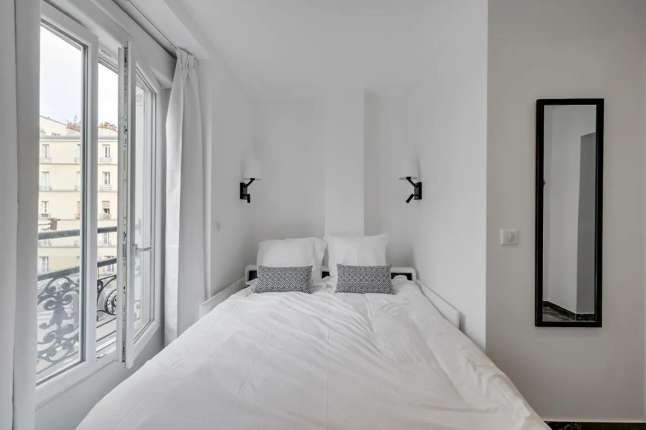 Le Bellevue Aparthotel Paris 2*,